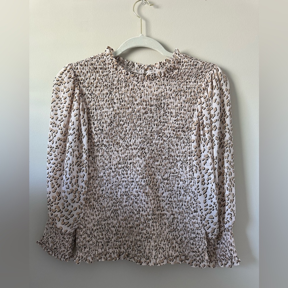 Express Printed Smocked Bodice Puff Sleeve Top